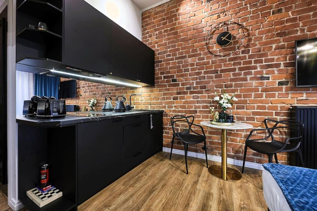 Urban-Glam City Centre Studio With A Gym And Terrace Ταλίν Εξωτερικό φωτογραφία